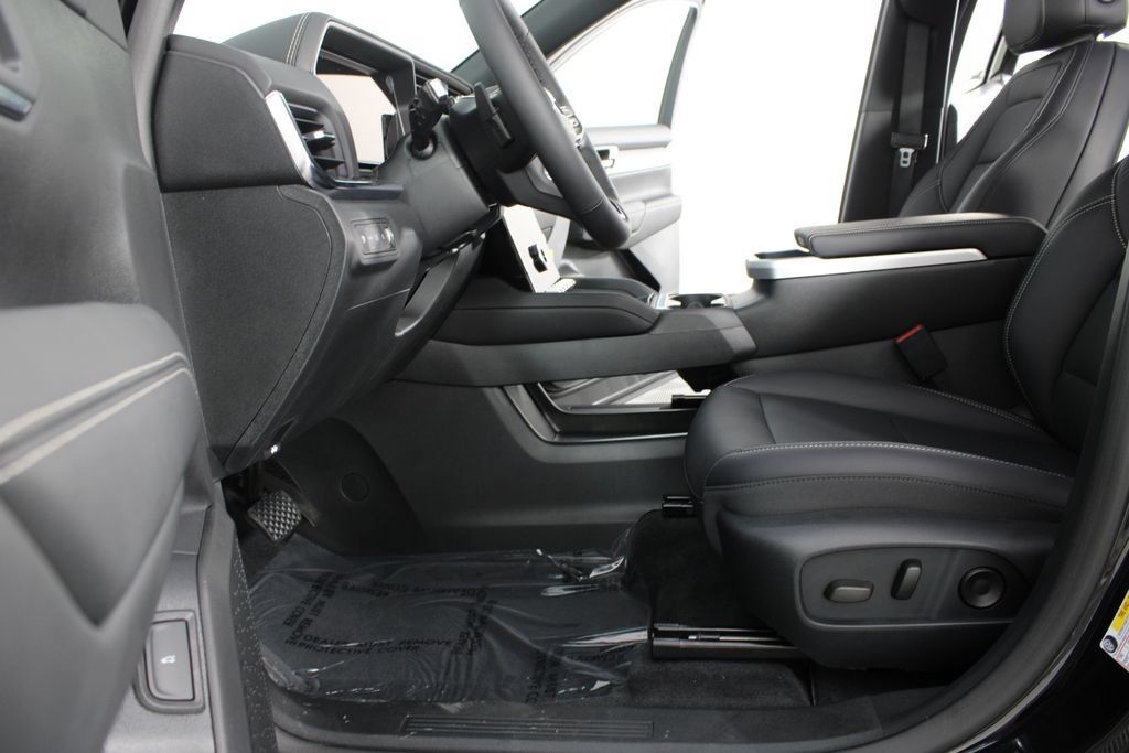New 2027 GMC Terrain Elevation w/ Elevation Premium Package FWD image 15