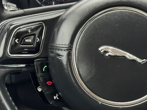 Used 2014 Jaguar XJ L Portfolio RWD image 34