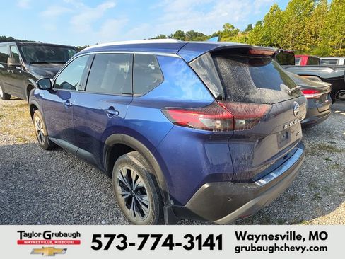 Used 2021 Nissan Rogue SV w/ Premium Package AWD/4WD image 4