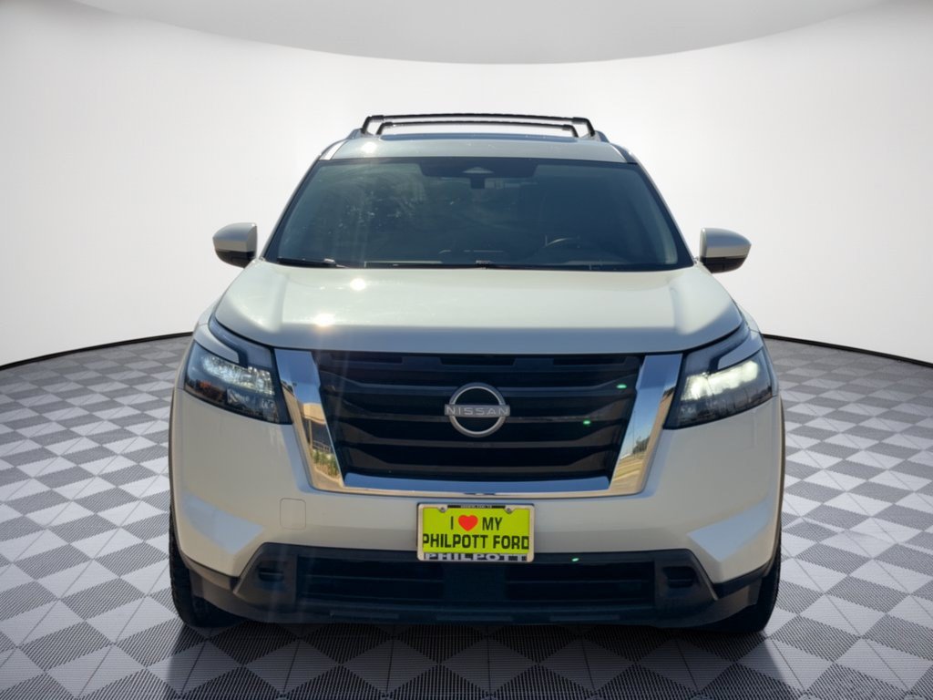 Used 2024 Nissan Pathfinder SV w/ SV Premium Package FWD image 6