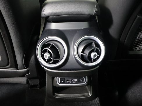 Used 2022 Alfa Romeo Stelvio Sprint image 23