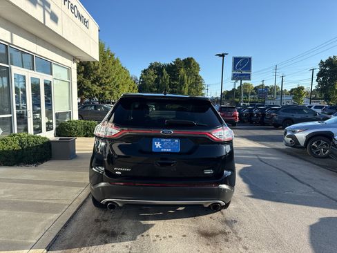 Used 2018 Ford Edge SEL w/ Equipment Group 201A AWD/4WD image 4