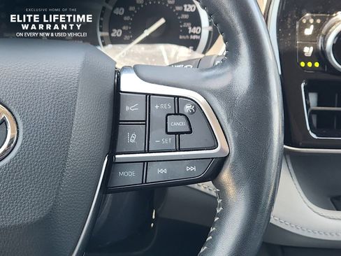Used 2020 Toyota Highlander Limited AWD/4WD image 28