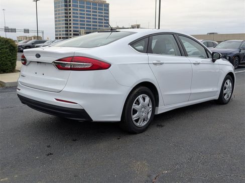 Used 2019 Ford Fusion S image 4