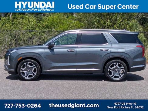 Certified 2023 Hyundai Palisade Limited FWD image 2
