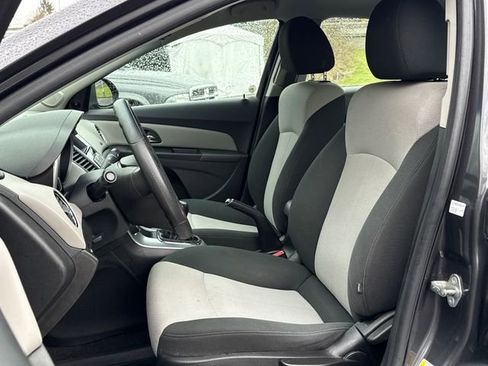 Used 2011 Chevrolet Cruze LS w/ Connectivity Package image 22