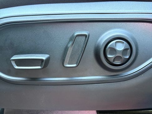 New 2026 Jeep Grand Cherokee Altitude RWD image 12