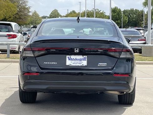 Used 2025 Honda Accord Sport image 5