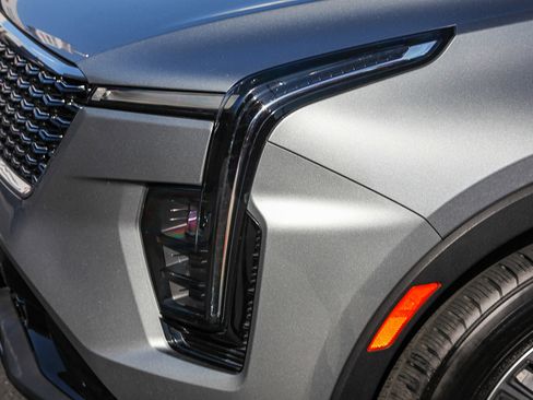 Used 2024 Cadillac XT4 Premium Luxury image 24