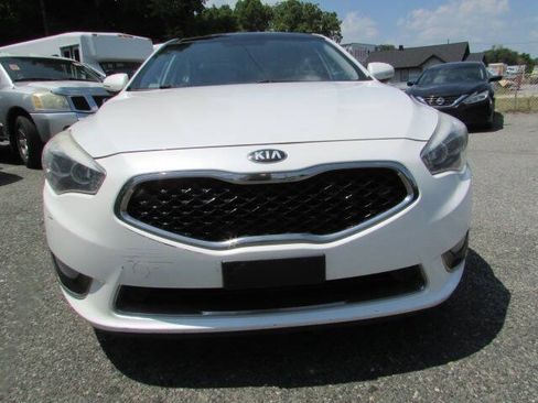 Used 2014 Kia Cadenza Premium w/ Luxury Package FWD image 2