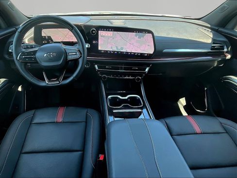 Used 2026 Chevrolet Traverse RS w/ LPO, Floor Liner Package AWD/4WD image 7