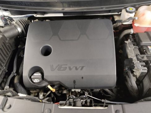 Used 2021 Chevrolet Traverse RS w/ LPO, 'HIT The Road' Package image 30