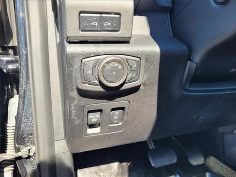 Used 2020 Ford F150 Raptor w/ Equipment Group 802A Luxury AWD/4WD image 19