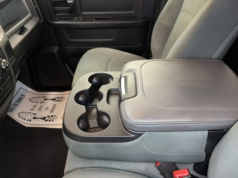 Used 2018 RAM 1500 Express AWD/4WD image 26