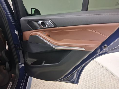 Used 2022 BMW X5 xDrive40i w/ M Sport Package image 33