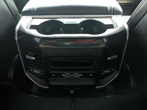 Used 2020 RAM 1500 Laramie AWD/4WD image 29
