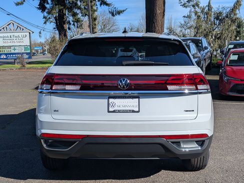 New 2026 Volkswagen Atlas Cross Sport SE AWD/4WD image 4