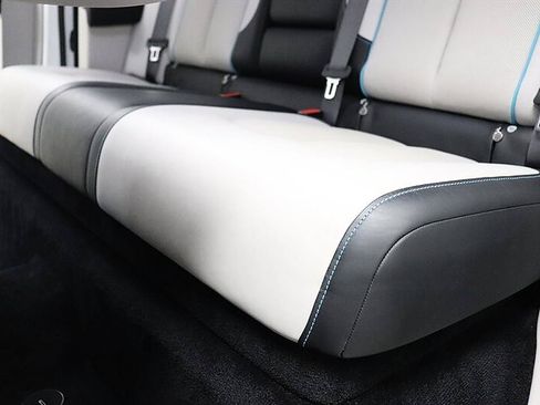 Used 2022 Rolls-Royce Cullinan w/ Cullinan Package AWD/4WD image 35