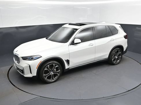 Used 2025 BMW X5 sDrive40i w/ Climate Comfort Package RWD image 31