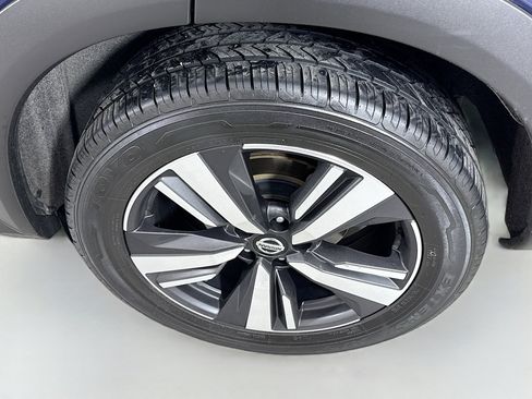 Used 2021 Nissan Rogue Platinum image 30