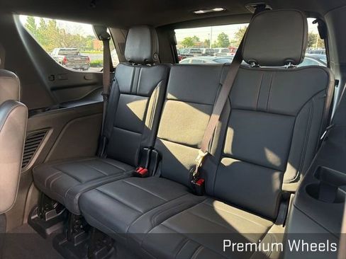 Used 2025 Chevrolet Tahoe RST w/ RST Capability Package AWD/4WD image 25