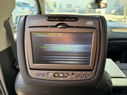 Used 2017 GMC Acadia Denali w/ Technology Package image 25