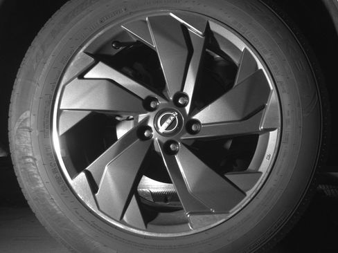 Used 2025 Nissan Rogue SV FWD image 15