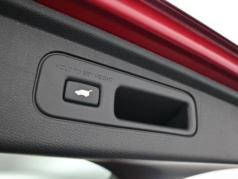 New 2026 Honda Odyssey Touring image 2