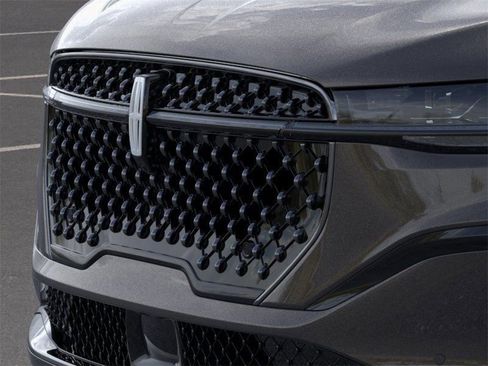 New 2024 Lincoln Nautilus Black Label w/ Jet Appearance Package (87T) image 33