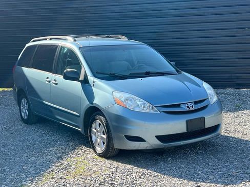 Used 2007 Toyota Sienna CE FWD image 7