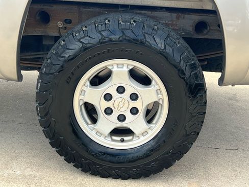 Used 2000 Chevrolet Silverado 1500 LS image 13