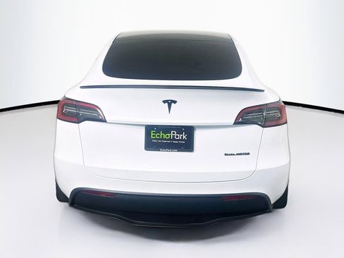 Used 2024 Tesla Model Y Long Range image 7