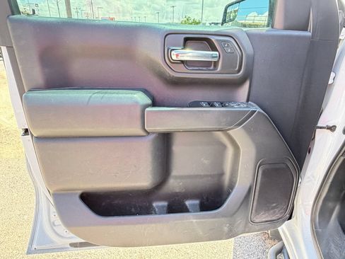 Used 2019 Chevrolet Silverado 1500 Custom Trail Boss w/ Custom Convenience Package AWD/4WD image 21