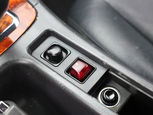 Used 2001 Mercedes-Benz SLK 320 image 24