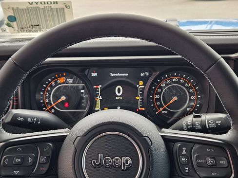 New 2026 Jeep Wrangler Unlimited Rubicon AWD/4WD image 15