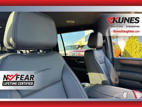 Used 2025 GMC Yukon XL Denali image 51