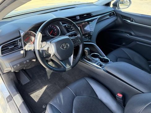 Used 2020 Toyota Camry XSE image 10