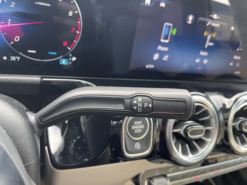 Certified 2025 Mercedes-Benz GLA 250 image 26