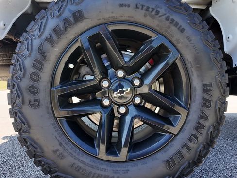 Used 2019 Chevrolet Silverado 1500 Custom Trail Boss w/ Custom Convenience Package image 32