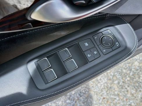 Used 2024 Lexus LS 500 RWD image 22