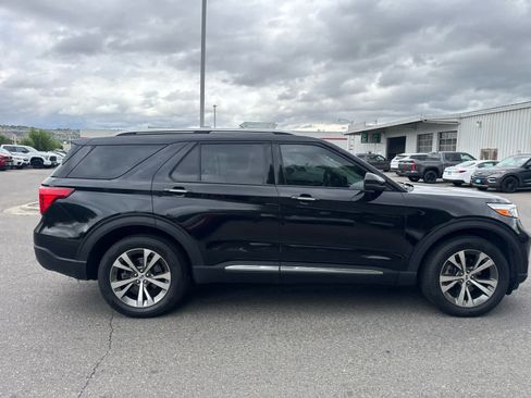 Used 2020 Ford Explorer Platinum w/ Premium Technology Package AWD/4WD image 11