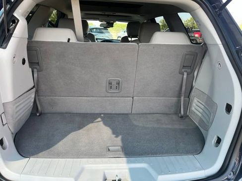 Used 2017 Buick Enclave Leather FWD image 8
