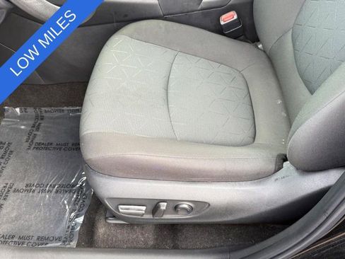 Used 2023 Toyota RAV4 XLE image 17