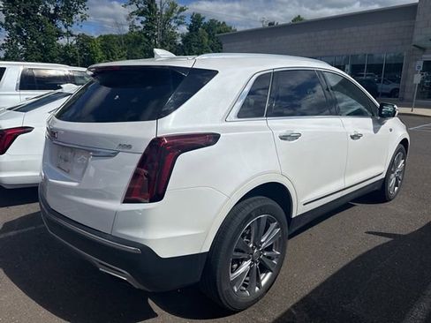 Used 2023 Cadillac XT5 Premium Luxury AWD/4WD image 2