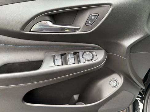 Used 2025 Buick Envista Sport Touring w/ Convenience I Package FWD image 21