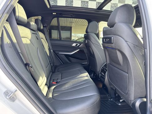 Used 2020 BMW X5 xDrive40i w/ Premium Package image 31