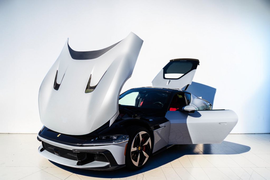 Certified 2025 Ferrari 12Cilindri RWD image 33