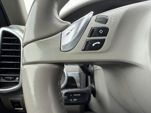 Used 2011 Porsche Cayenne image 19