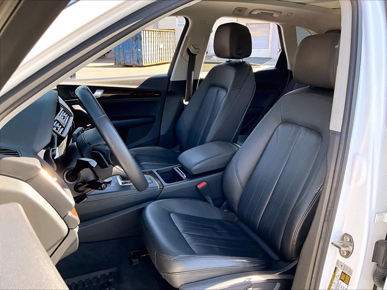 Used 2019 Audi Q5 2.0T Premium w/ Convenience Package AWD/4WD image 28