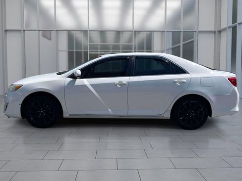 Used 2013 Toyota Camry XLE FWD image 1